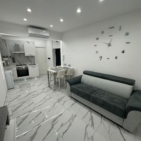 Mavy House Napoli Apartment Luaran gambar