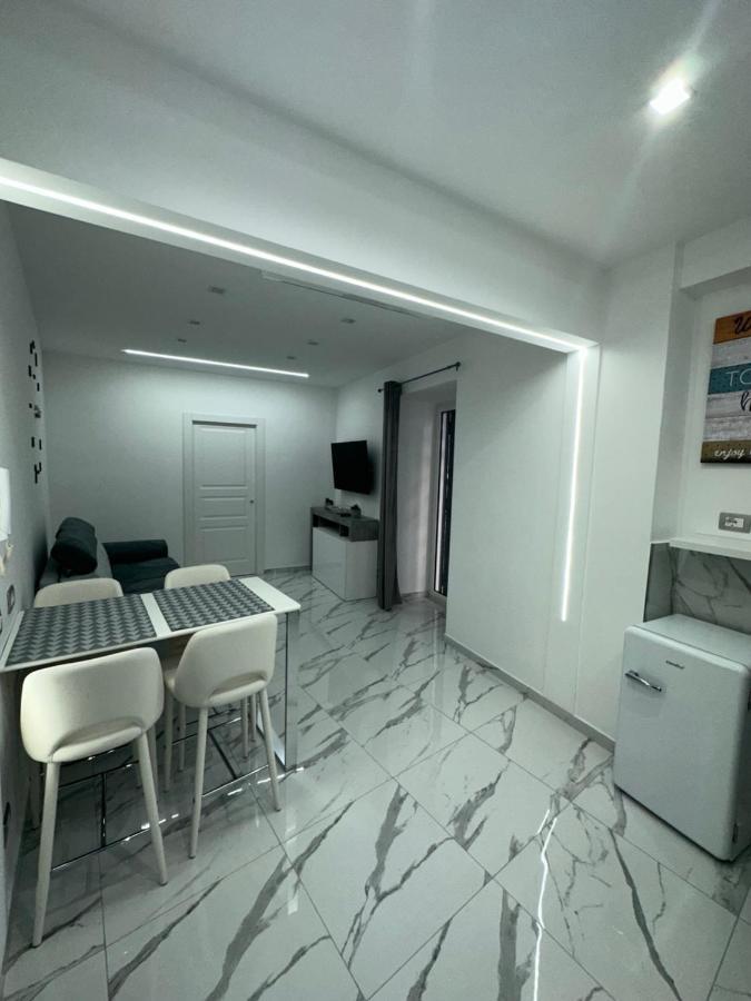 Mavy House Napoli Apartment Luaran gambar