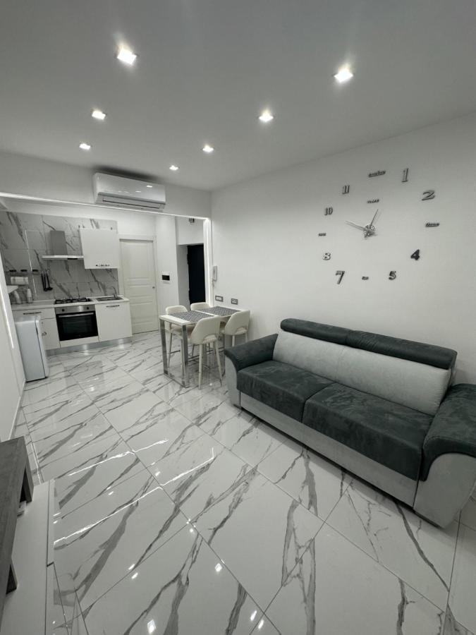 Mavy House Napoli Apartment Luaran gambar
